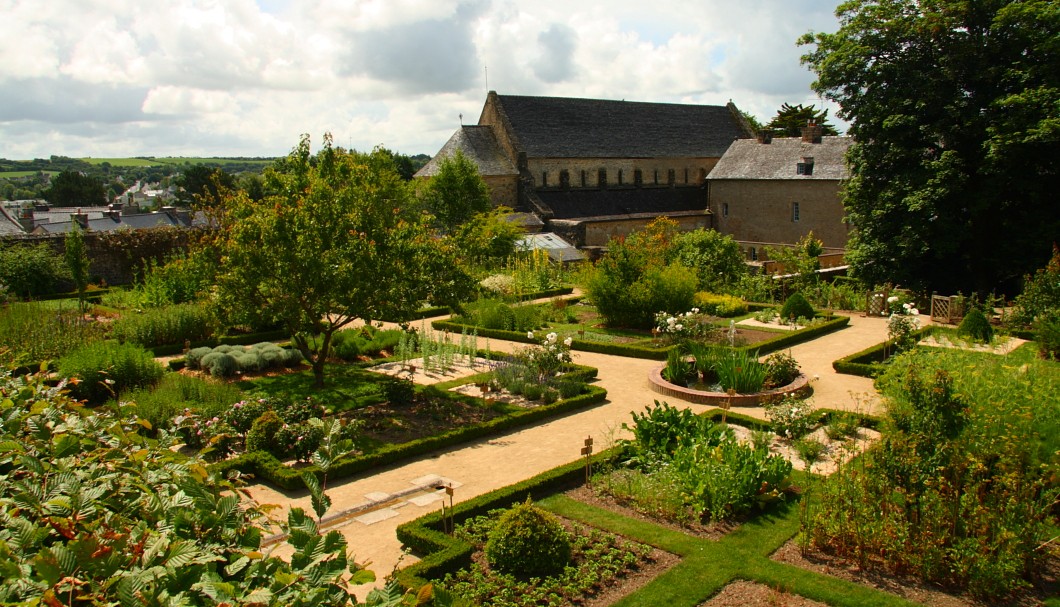 Bretagne-Gärten - Garten Abtei Daoulas