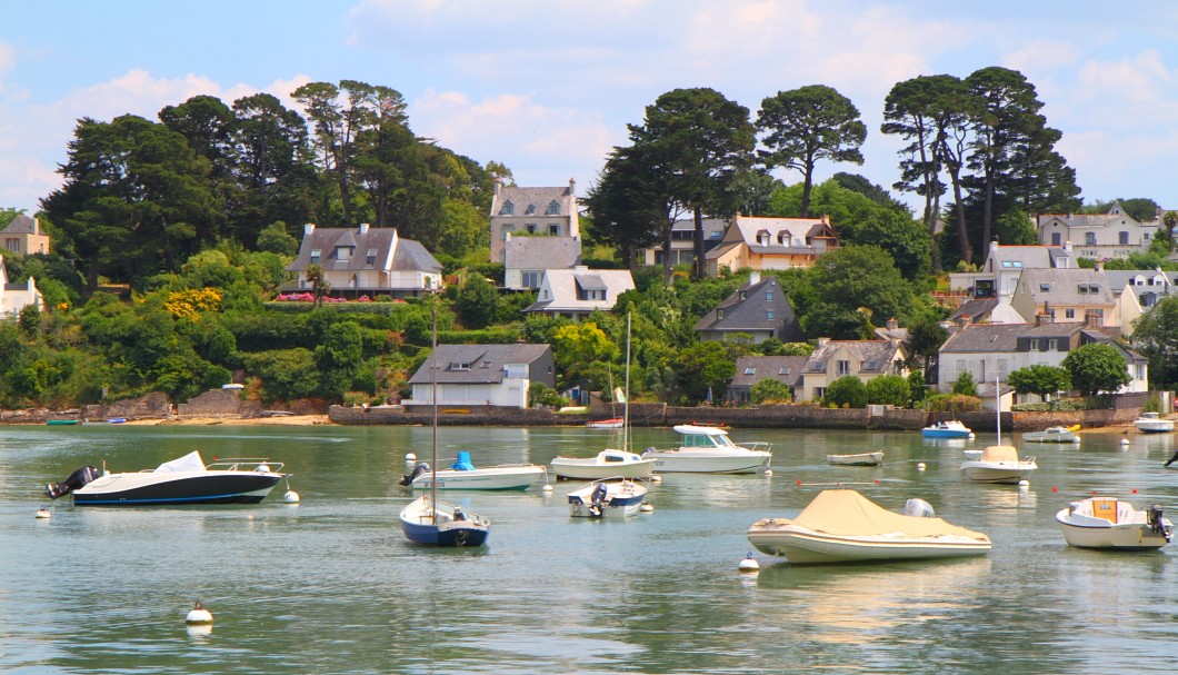 Bretagne Insel Île aux Moines - Häuser und Boote