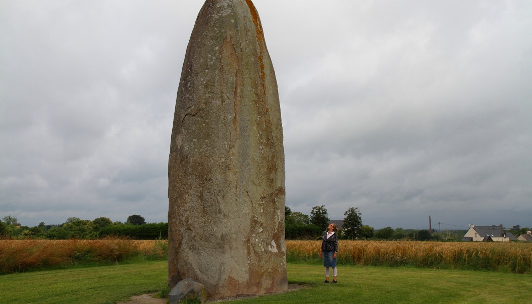 Der Menhir du Champ Dolent bei Dol-de-Bretagne
