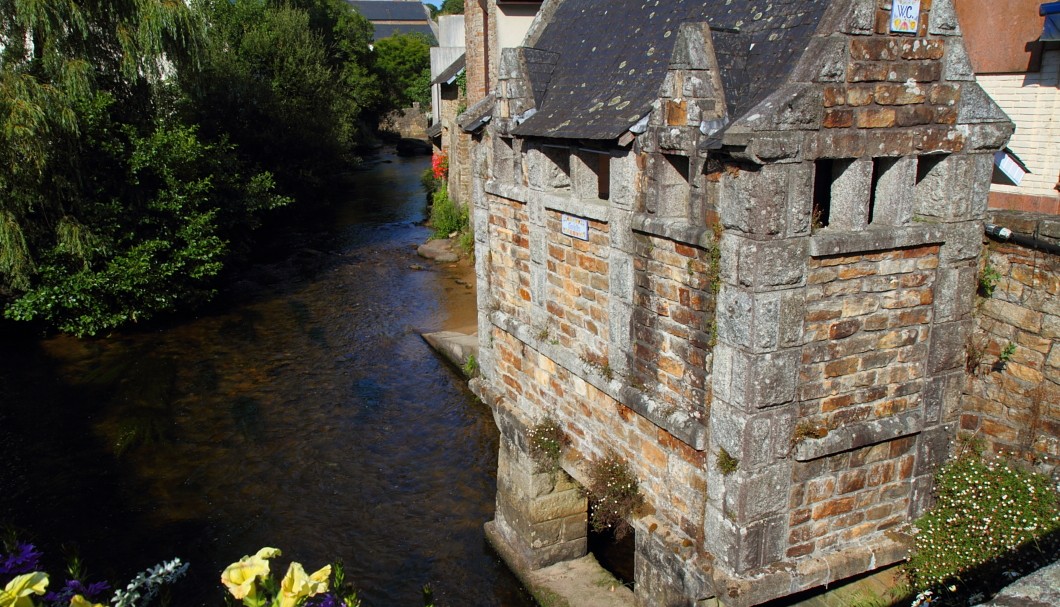 Pont-Aven in der Bretagne: Das malerischste öffentliche WC der Bretagne