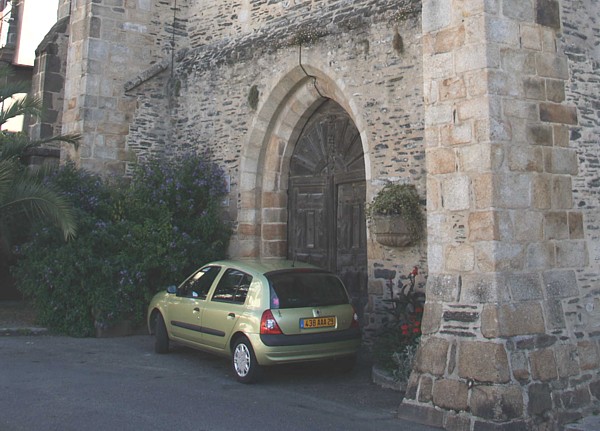Morlaix an der Bretagne-Nordk&uuml;ste: Die Jakobiner-Kirche und ihre Nutzung.
