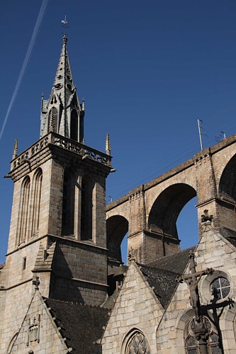 Morlaix an der Bretagne-Nordk&uuml;ste: Die Kirche Saint-Melaine.