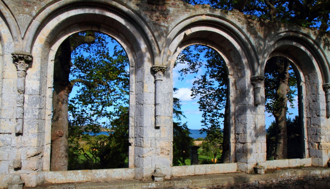 Die Abbaye de Beauport: Blick in den Klostergarten