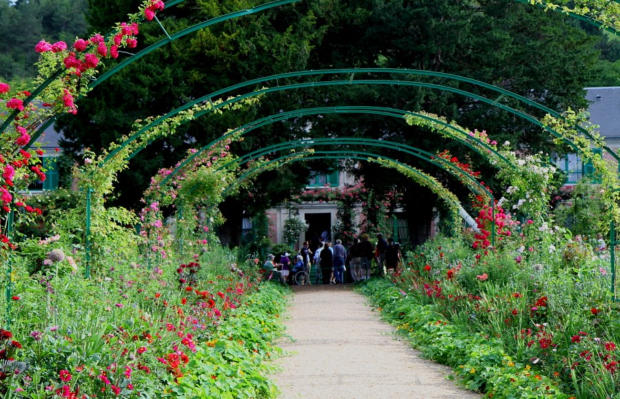 Der Garten von Monet in Giverny: Dieselbe Stelle heute