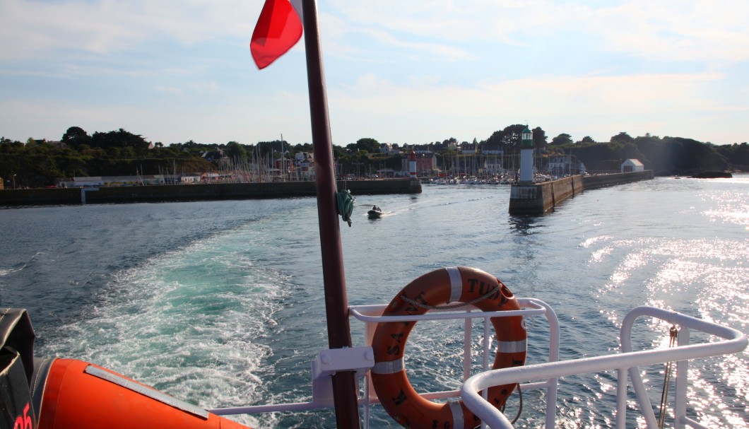 Ausfahrt aus dem Hafen der Bretagne-Insel Ile de Groix