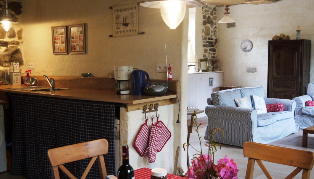 Ferienhaus Bretagne Atlantique - Küche und Wohnzimmer