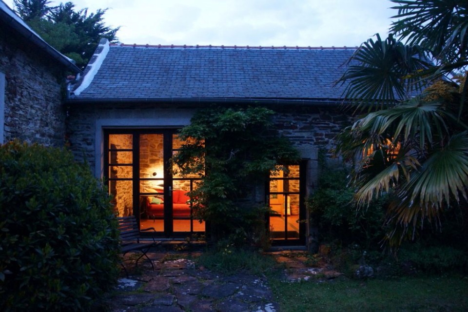 Ferienhaus Bretagne in St-Nic - Ferienhaus am Abend