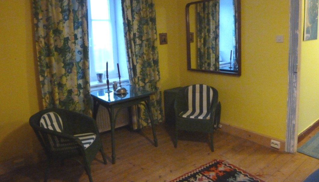 Ferienhaus Bretagne Les Troenes Schlafzimmer 2 Sitzecke