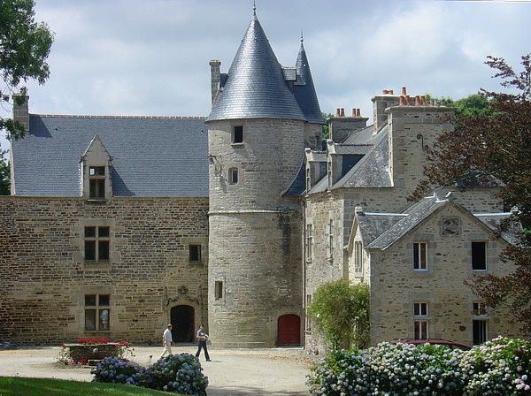 Ferienhaus Bretagne TyCoz: Das kleine Schloss Lézormel.