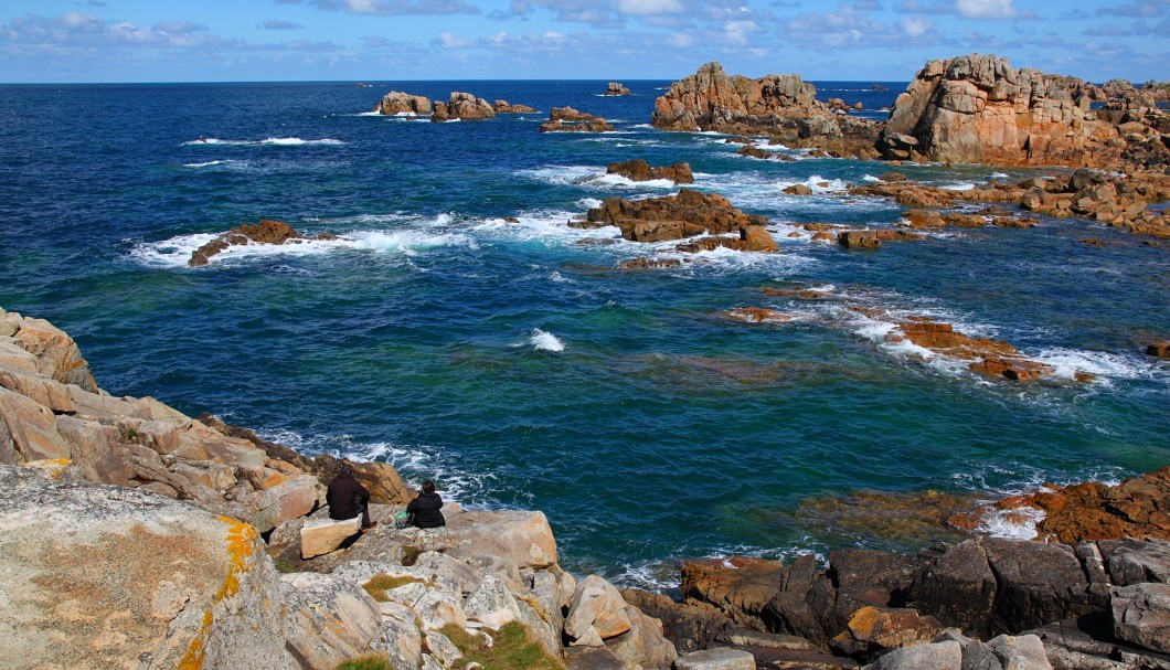 Halbinsel Plougrescant: Le Gouffre Blick auf Küste