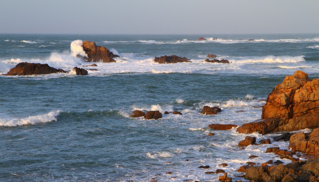 Halbinsel Plougrescant: Le Gouffre Sturm