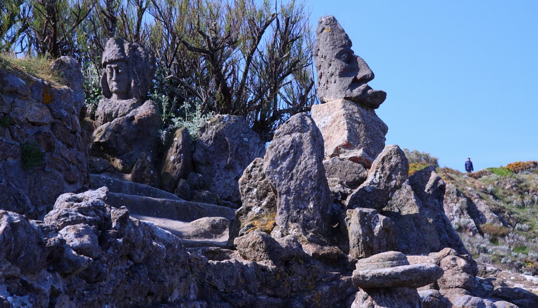 Bretagne Kunst: Die Granitskulpturen des Abbé Fouré