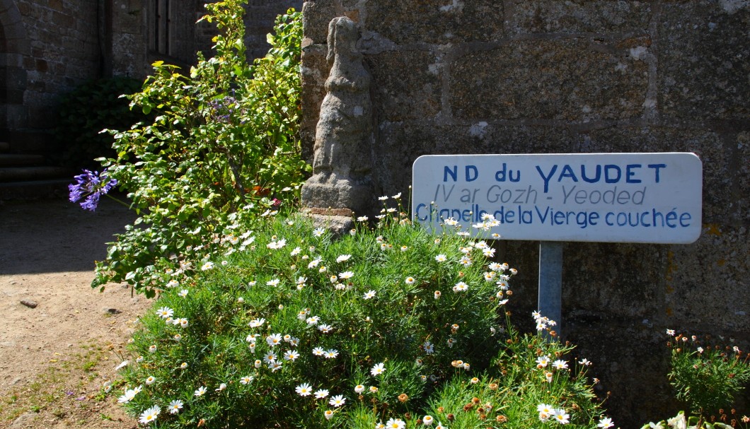 Rund um die Kapelle von Le-Yaudet