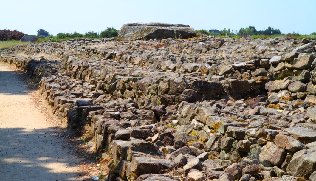 Locmariaquer Detail Tumulus d'er-Grah