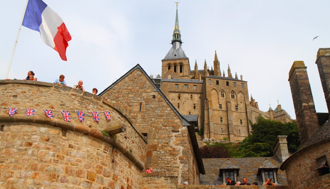 Mont-Saint-Michel - Mauern am Stadttor