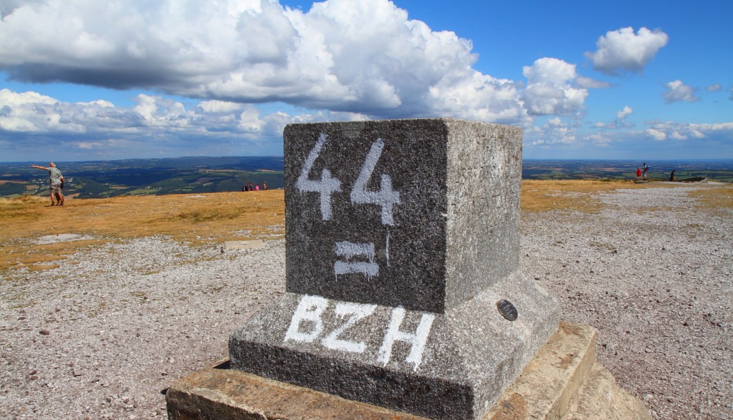 Bretagne Politik: 44 (Département Loire-Atlantique mit seiner Hauptstadt Nantes) = BZH (Bretagne)