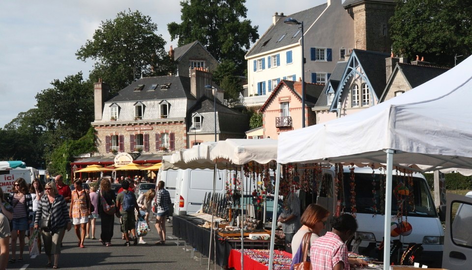 Pont-Aven in der Bretagne: Alte Villen