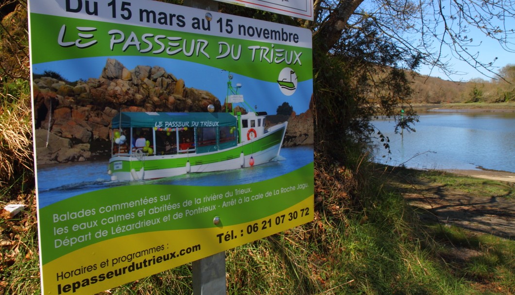 Bretagne Garten/Park Château de la Roche Jagu - Ausflugsboot