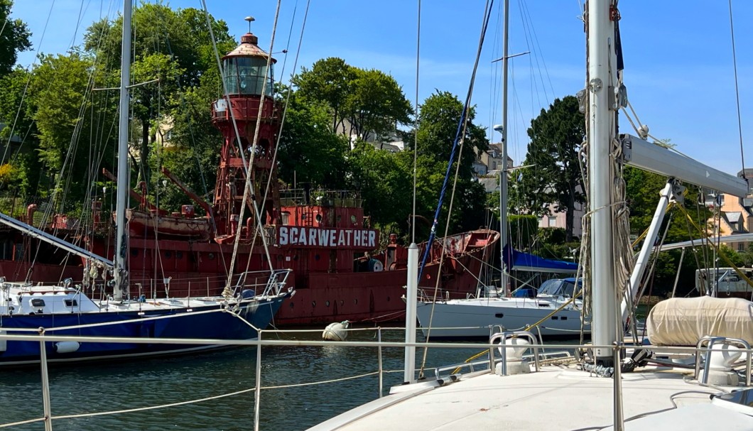 Douarnenez im Bretagne-Uraub am Meer