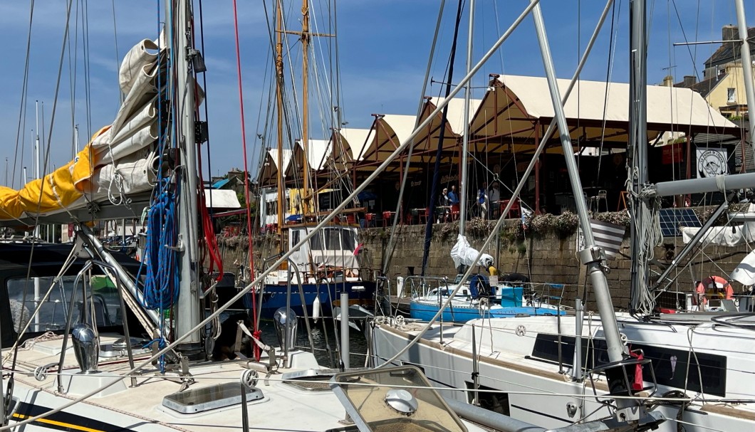 Douarnenez im Bretagne-Uraub am Meer