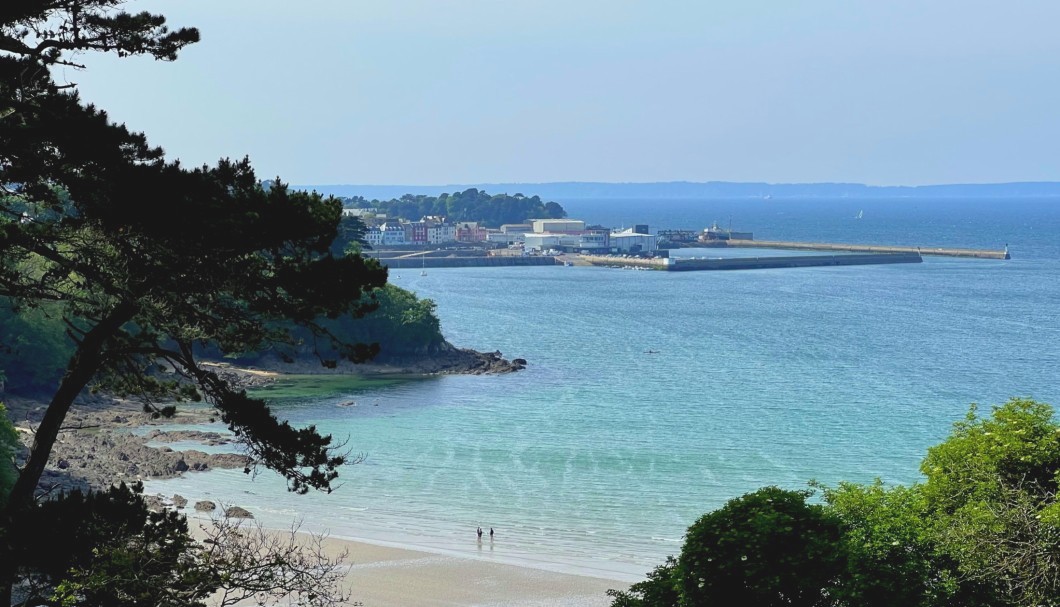 Douarnenez im Bretagne-Uraub am Meer