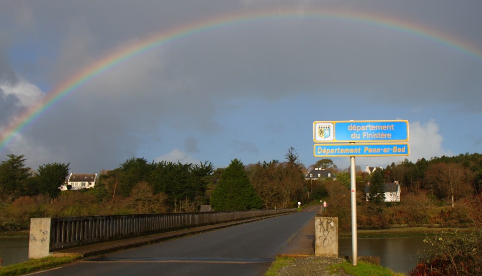 Plestin-les-Grèves: Brücke über den Douron