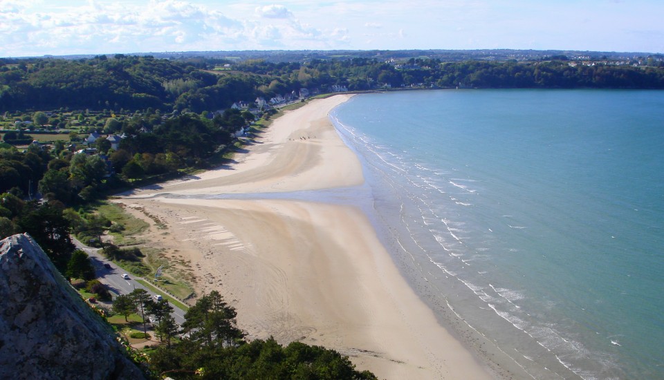Ferienhaus-Bretagne TyCoz: Blick vom Grand  Rocher auf den Strand von St-Efflam