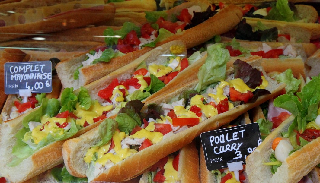 Quimper Markthalle Baguettes