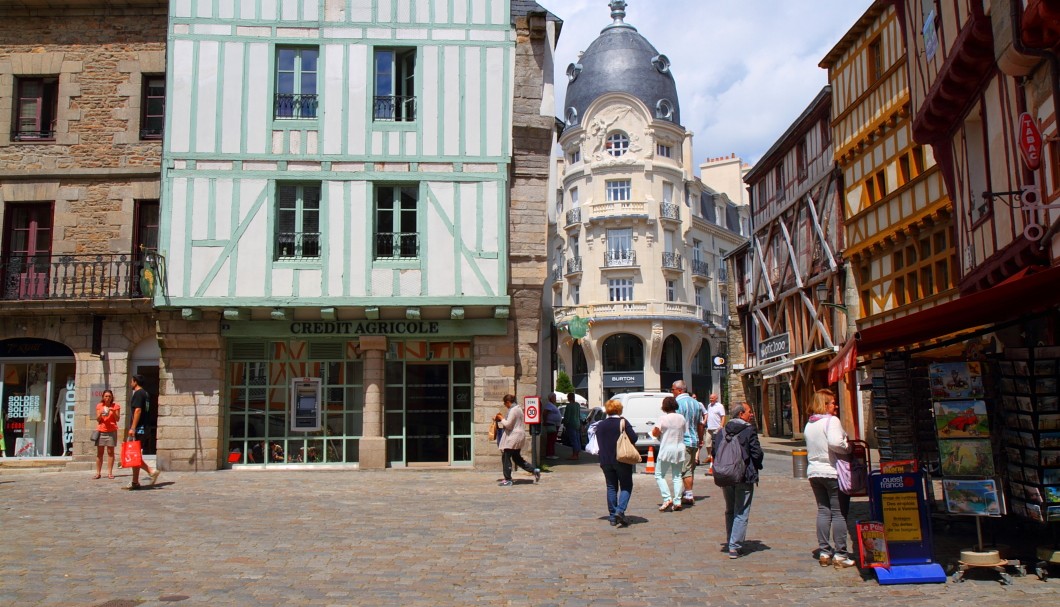 Vannes - Place Henri-IV