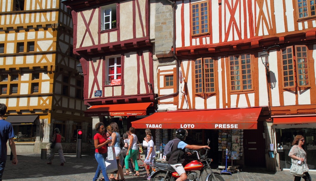 Vannes - Place Henri-IV