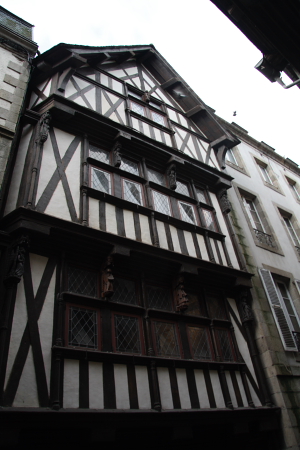 Bretagne-Architektur: Das Laternenhaus "La Maison à Pondalez".