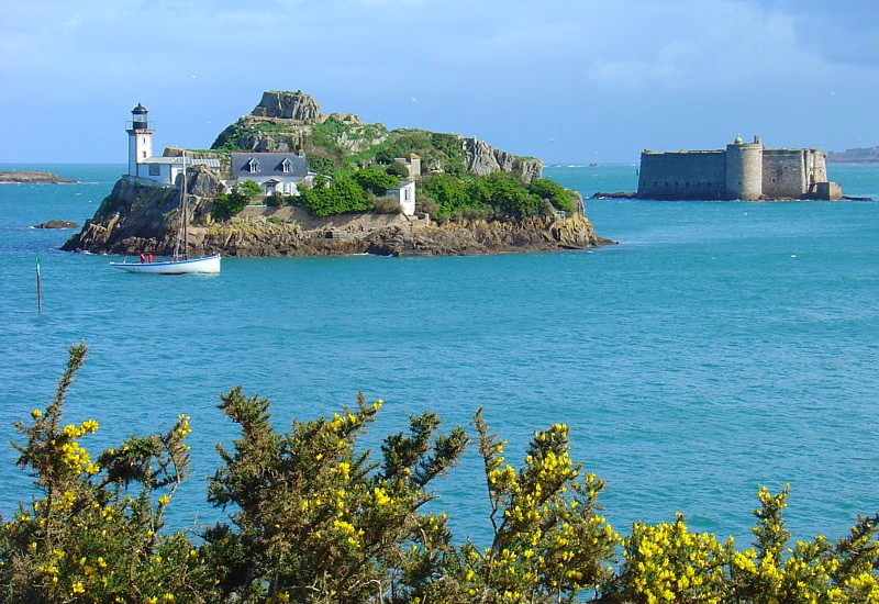 Bretagne-Nordküste: Château du Taureau.