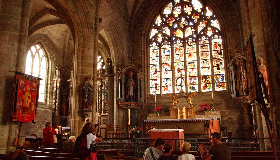 Bretagne-Tipp Locronan: In der Kirche