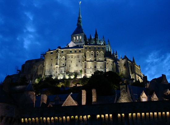 Mont-Saint-Michel am Tor zur Bretagne - am Abend