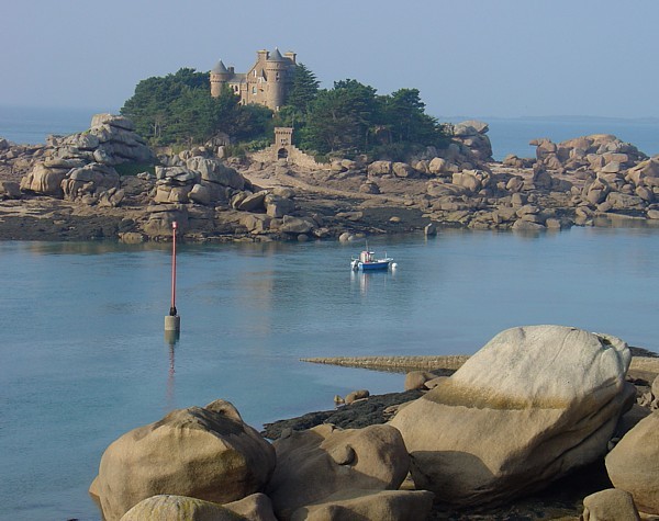 Ferienhaus Bretagne TyCoz: Chateau de Costaérès an der Rosagranit-Küste.agranit-Küste.