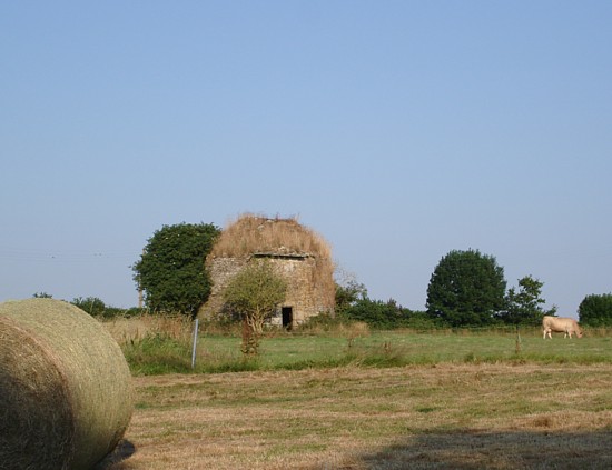 Bretagne-Burgen-Schlösser: Manoir Kermerzit.