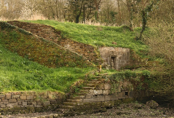 Heilige Quellen der Bretagne: Die heilige Quelle "Saint Ivy de la rive".