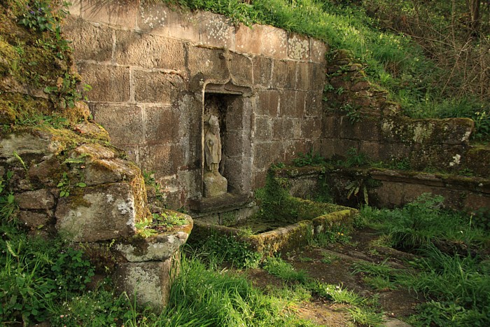 Heilige Quellen der Bretagne: Die heilige Quelle "Saint Ivy de la rive".