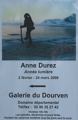 Zeitgenössische Kunst in der Bretagne: Anne Durez "Année lumière" in der Galerie du Dourven im März 2008.