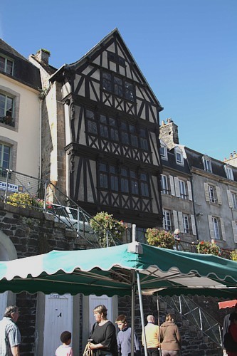 Bretagne-Architektur: Das Laternenhaus "Maison de Reine Anne".